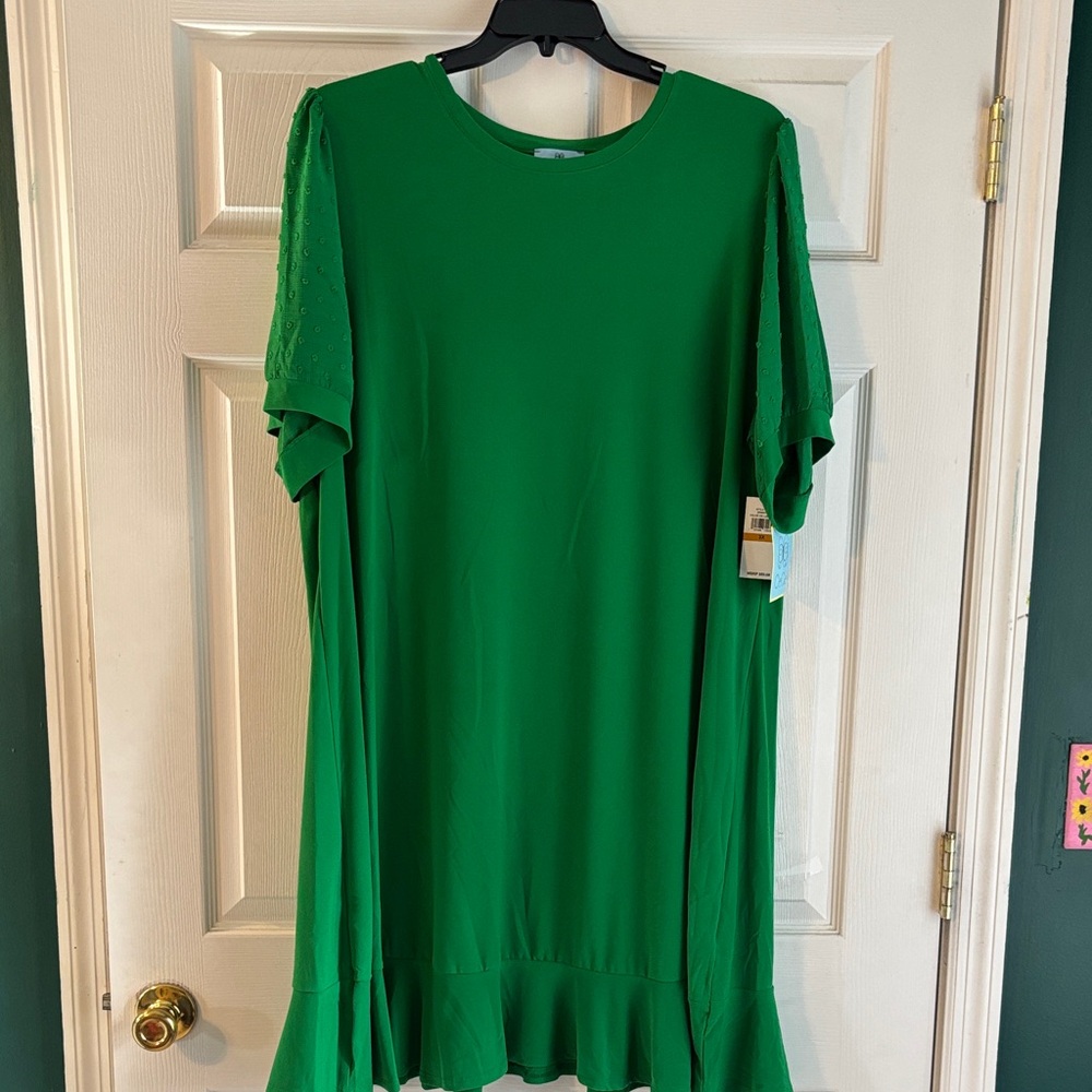 CeCe Vibrant Green Midi Dress